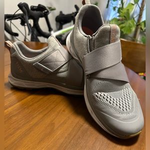 Tiem - Women's Cycling Shoe - Slipstream - Lunar Gray W9.5